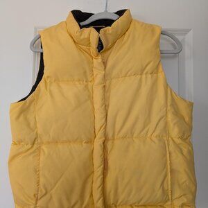 Gap Puffy Vest in Bright Yellow Size M
